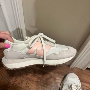 New Balance Running Course size 9 shoe